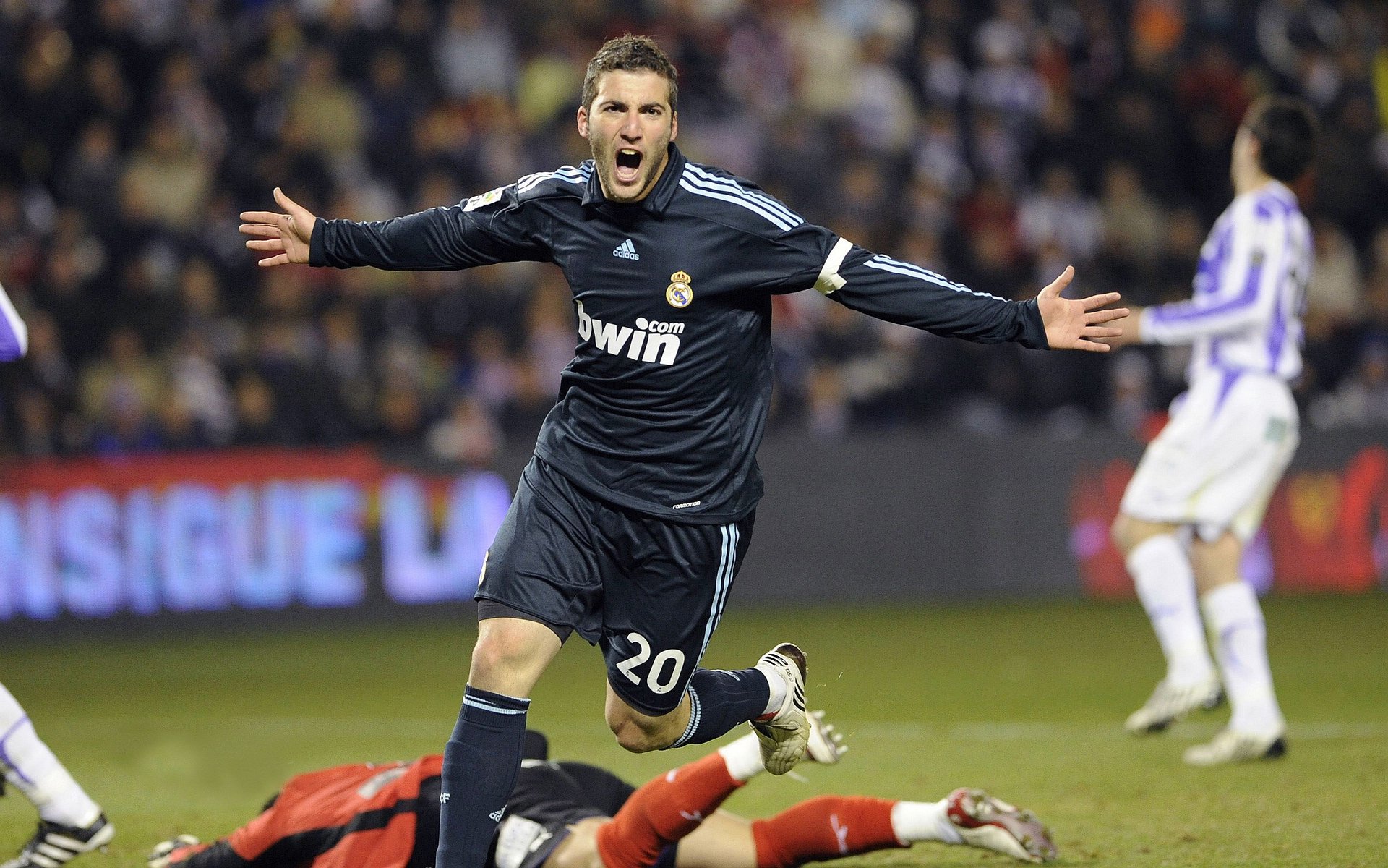 中国足球文化短片上线加强球迷认同与情感连接,中国足球宣传片